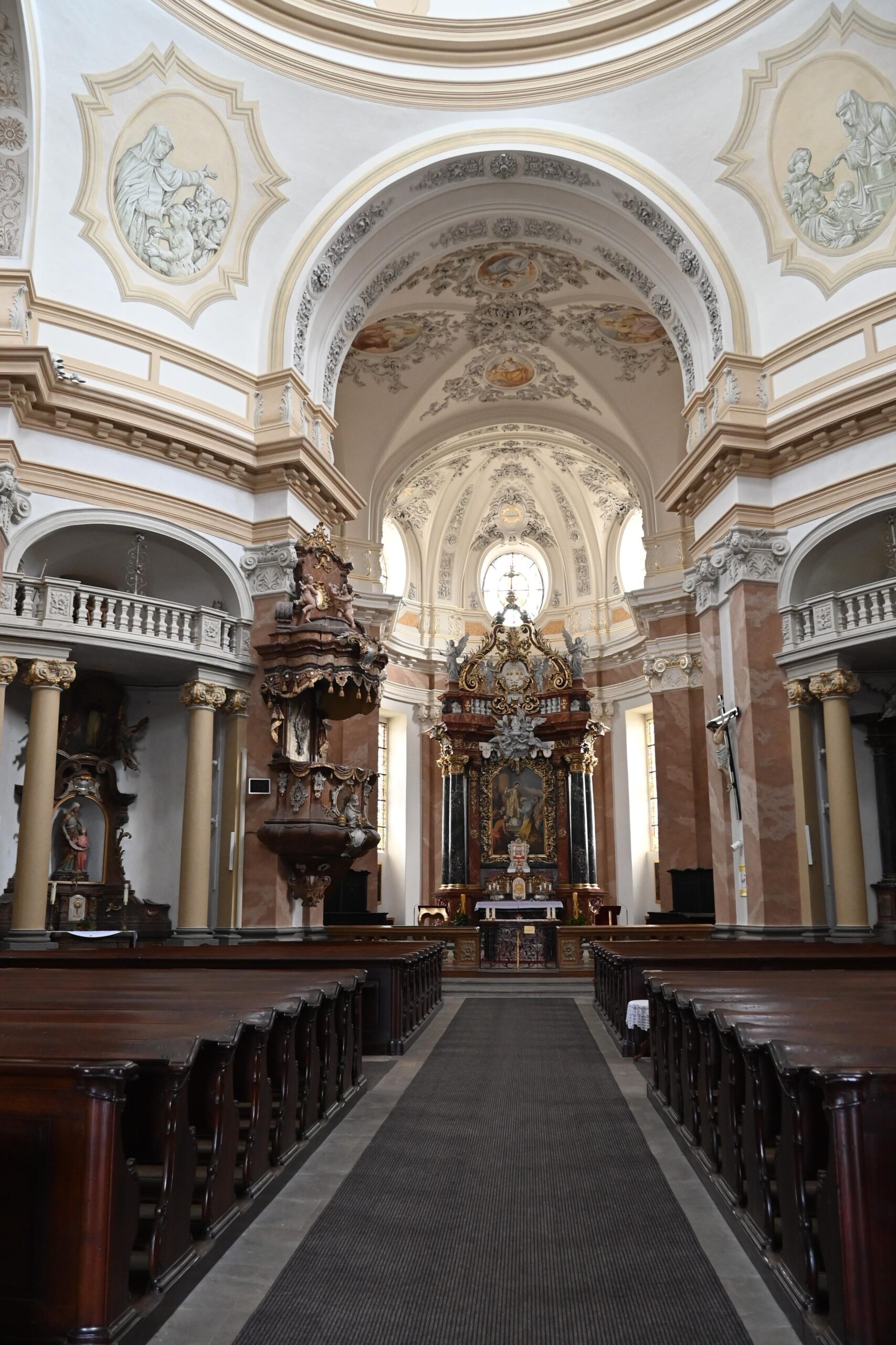 Basilikaen for den hellige Laurentius og den hellige Zdislava i Jablonné v Podještědí i Tsjekkia.
