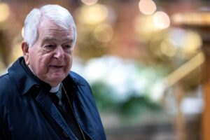 Sveitsiske kardinal Emil Paul Tscherrig er død, 79 år gammel
