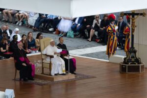 Pave Leo XIV: Vi må gjenoppdage den hellige liturgiens tegn og symboler