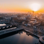 Verden rundt: Irske biskoper ber om ro i Belfast etter rasistisk motivert uro