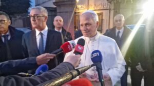 Pave Leo XIV forsvarer journalistikken mot «falske nyheter»