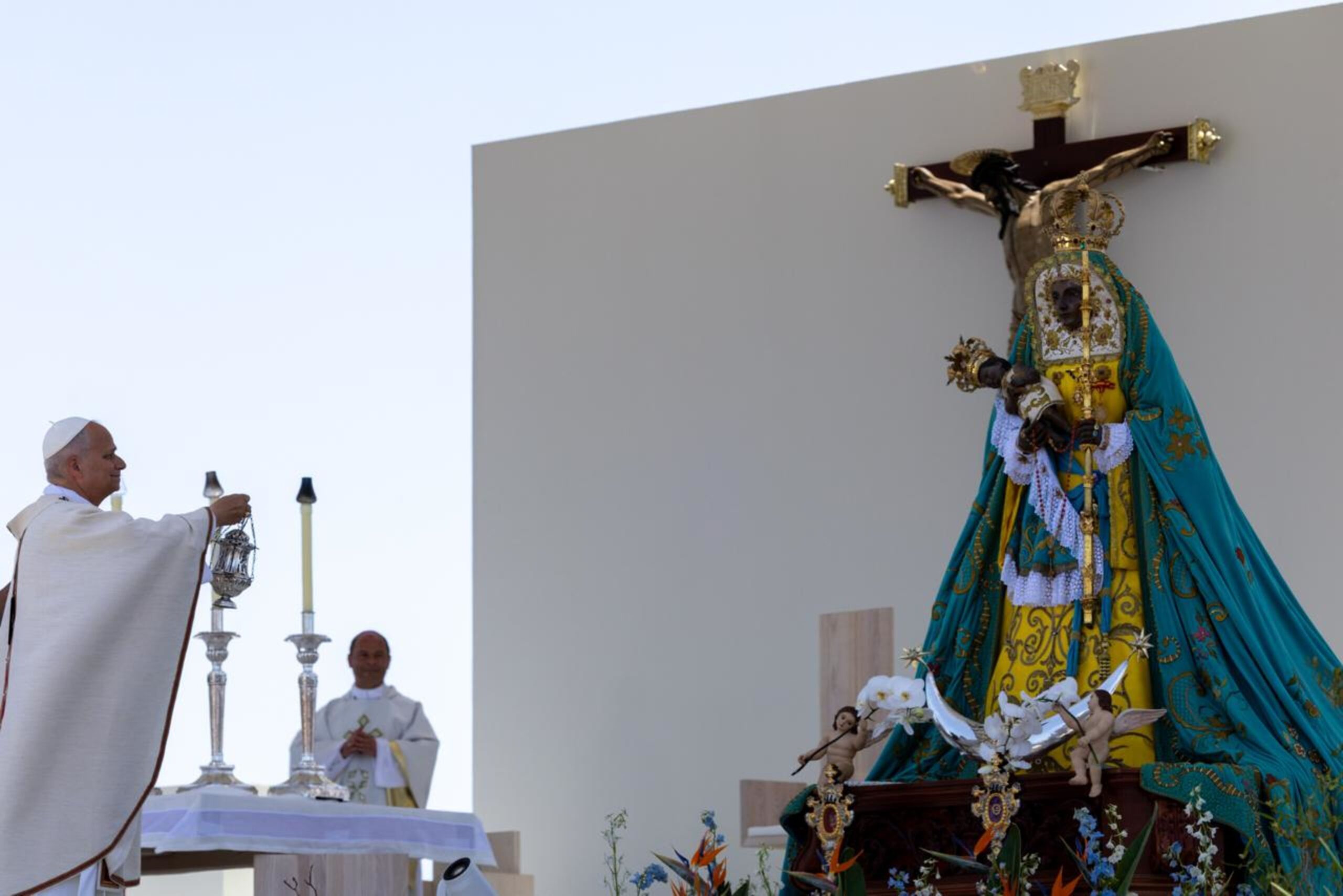 Pave Leo XIV feirer messe i Santa Cruz de Tenerife